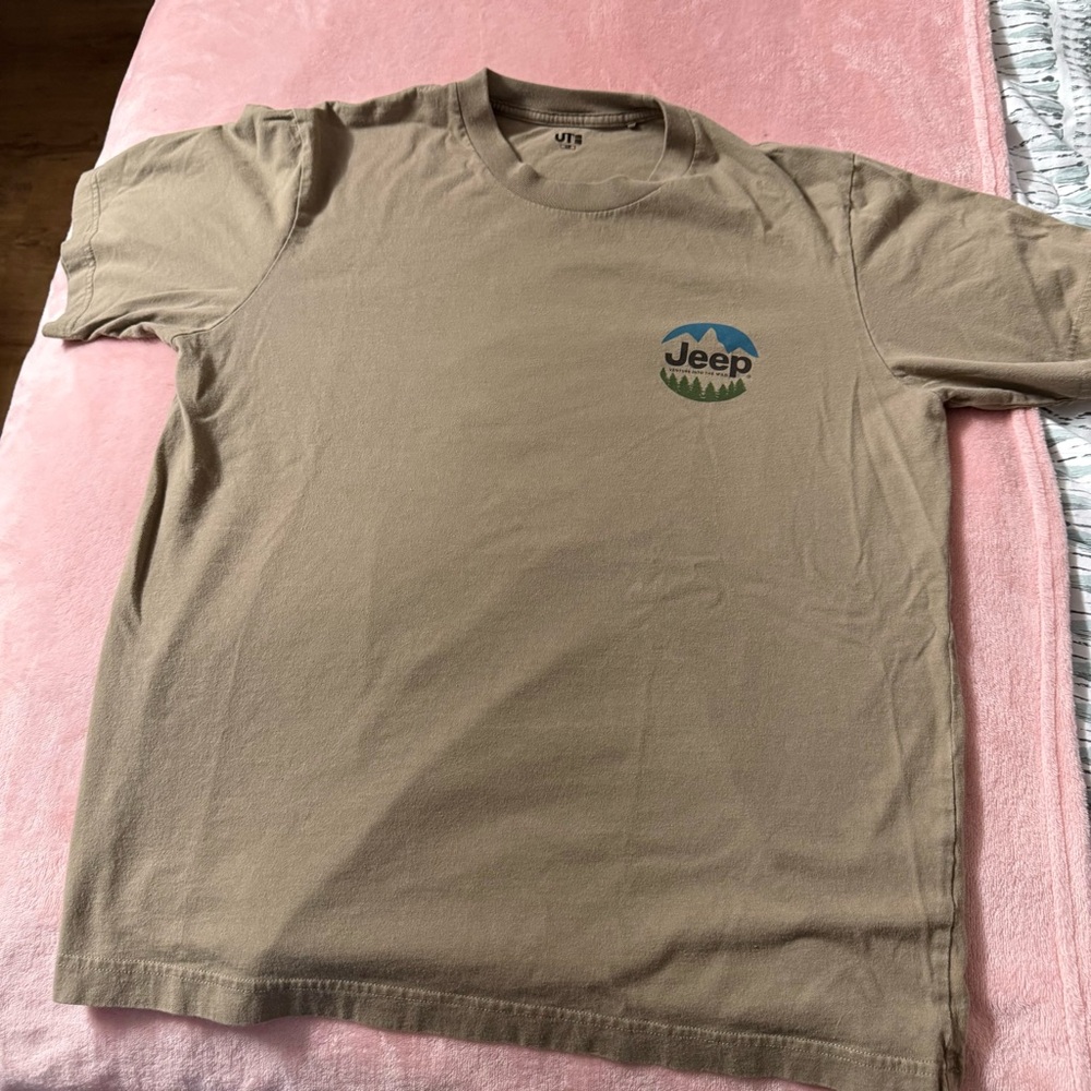 Men’s Small Jeep Classic Tan Short Sleeve Tee Wrangler Design on Back